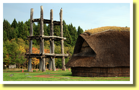 Pillar-supported Tower reconstructed, Sannai-Maruyama Archaeological Site, Aomori City, Aomori Pref., Tohoku
