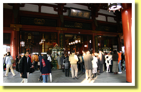 Senso-ji Temple, Asakusa District, Tokyo, Japan