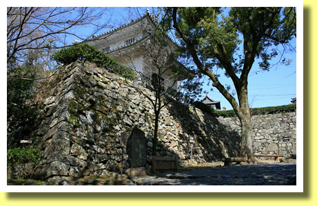 Walk Up to the keep of Inuyama-jo Castle, Aichi, Tokai